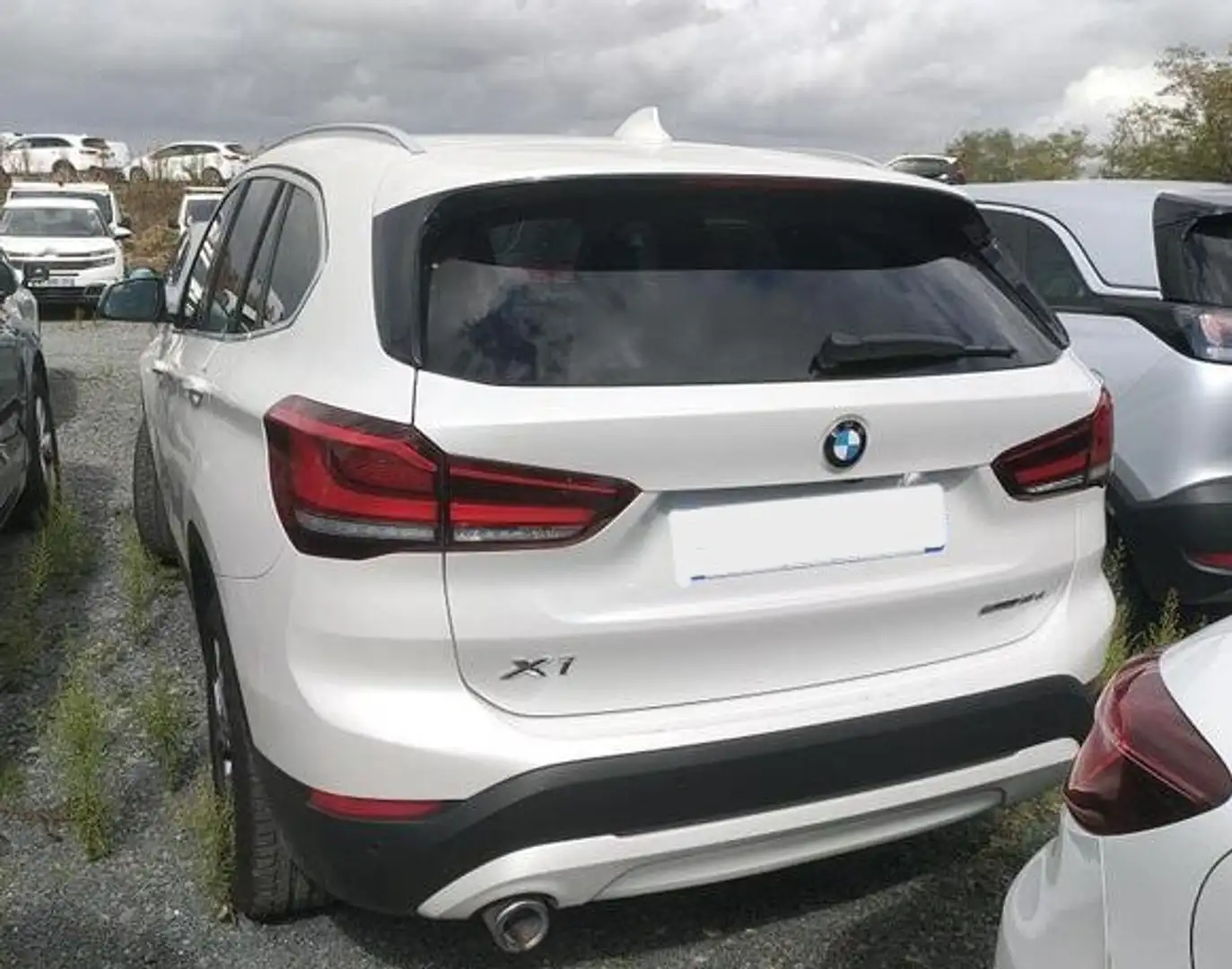 BMW X1 sDrive 16d Business Blanc - 2
