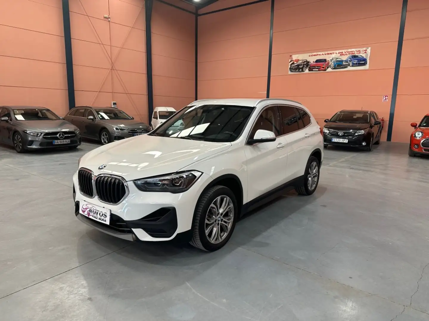 BMW X1 sDrive 16d Business Blanco - 1