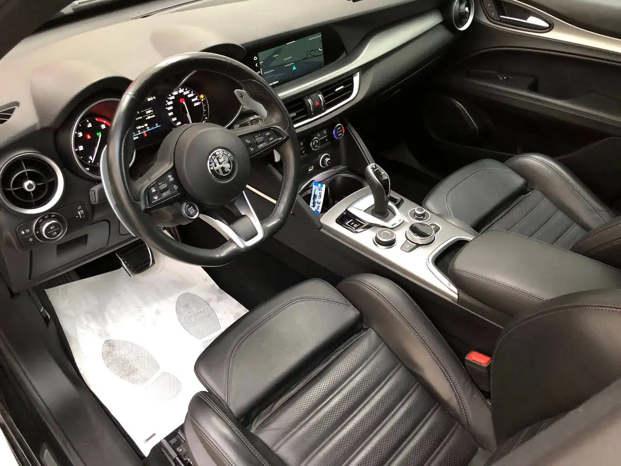 Alfa Romeo Stelvio 2022 — фото 14