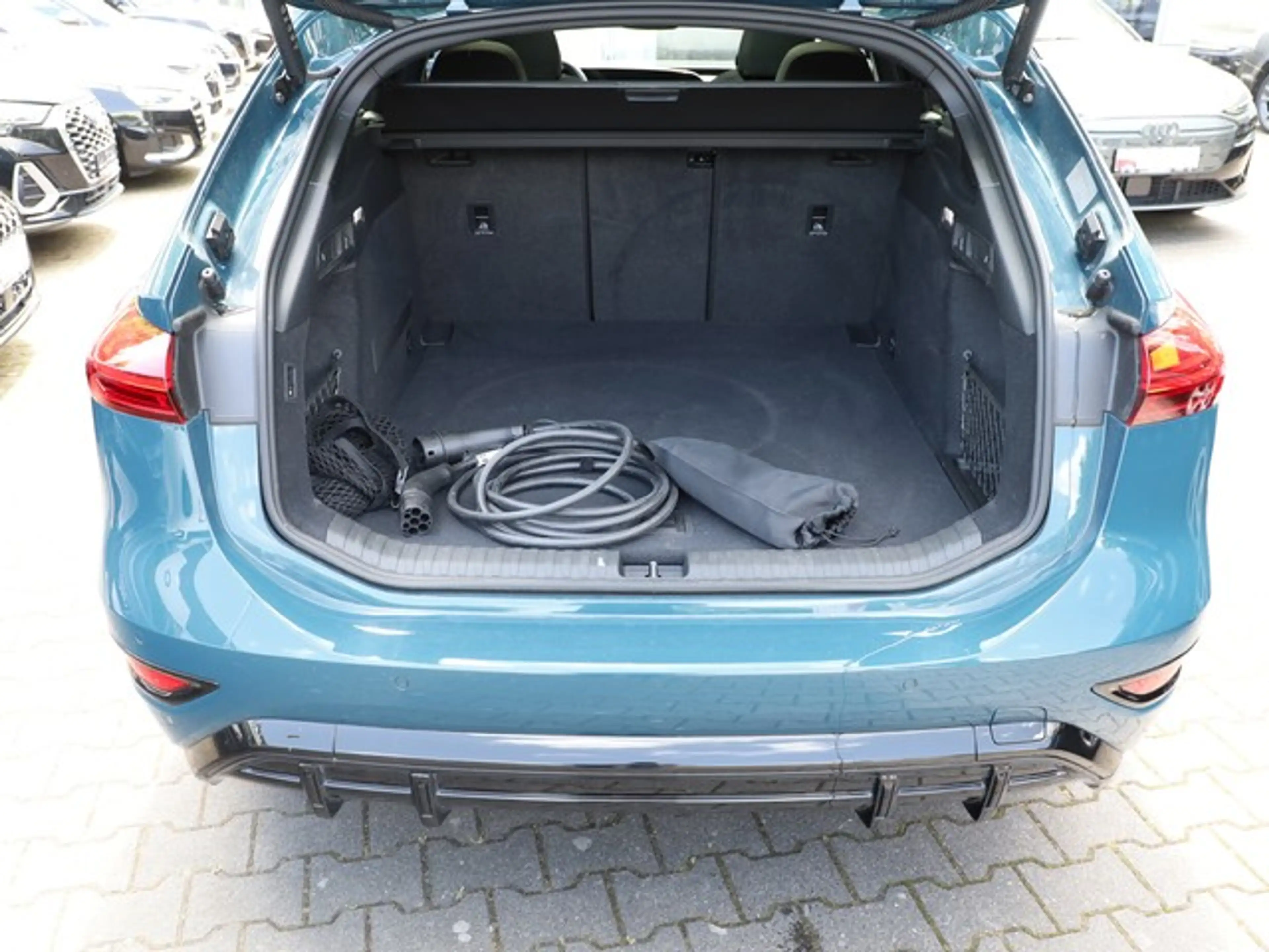 Audi S6 e-tron Avant Edition One Blue B&O Pano LM21 AHK ACC Te... — photo 15