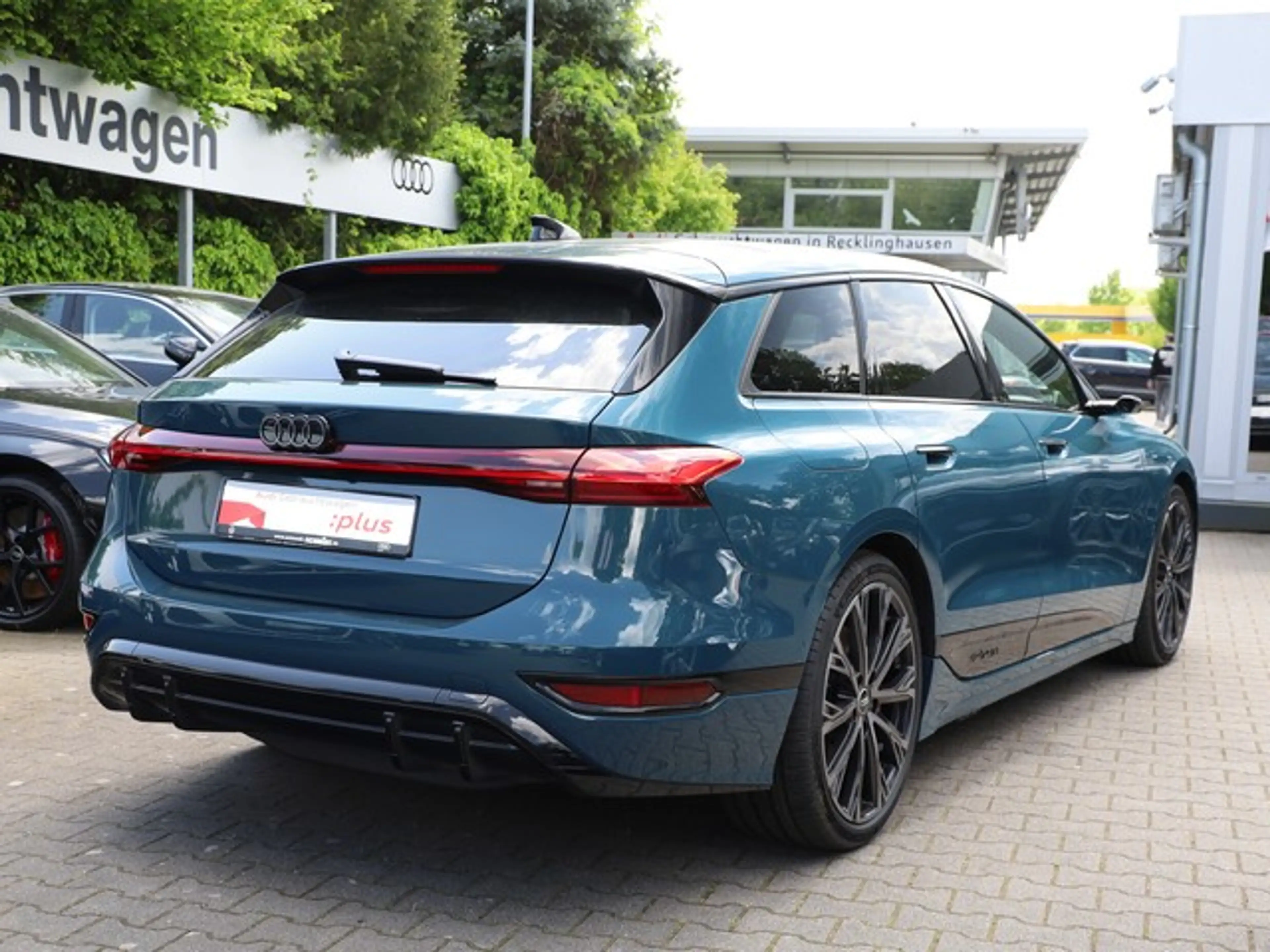 Audi S6 e-tron Avant Edition One Blue B&O Pano LM21 AHK ACC Te... — photo 5