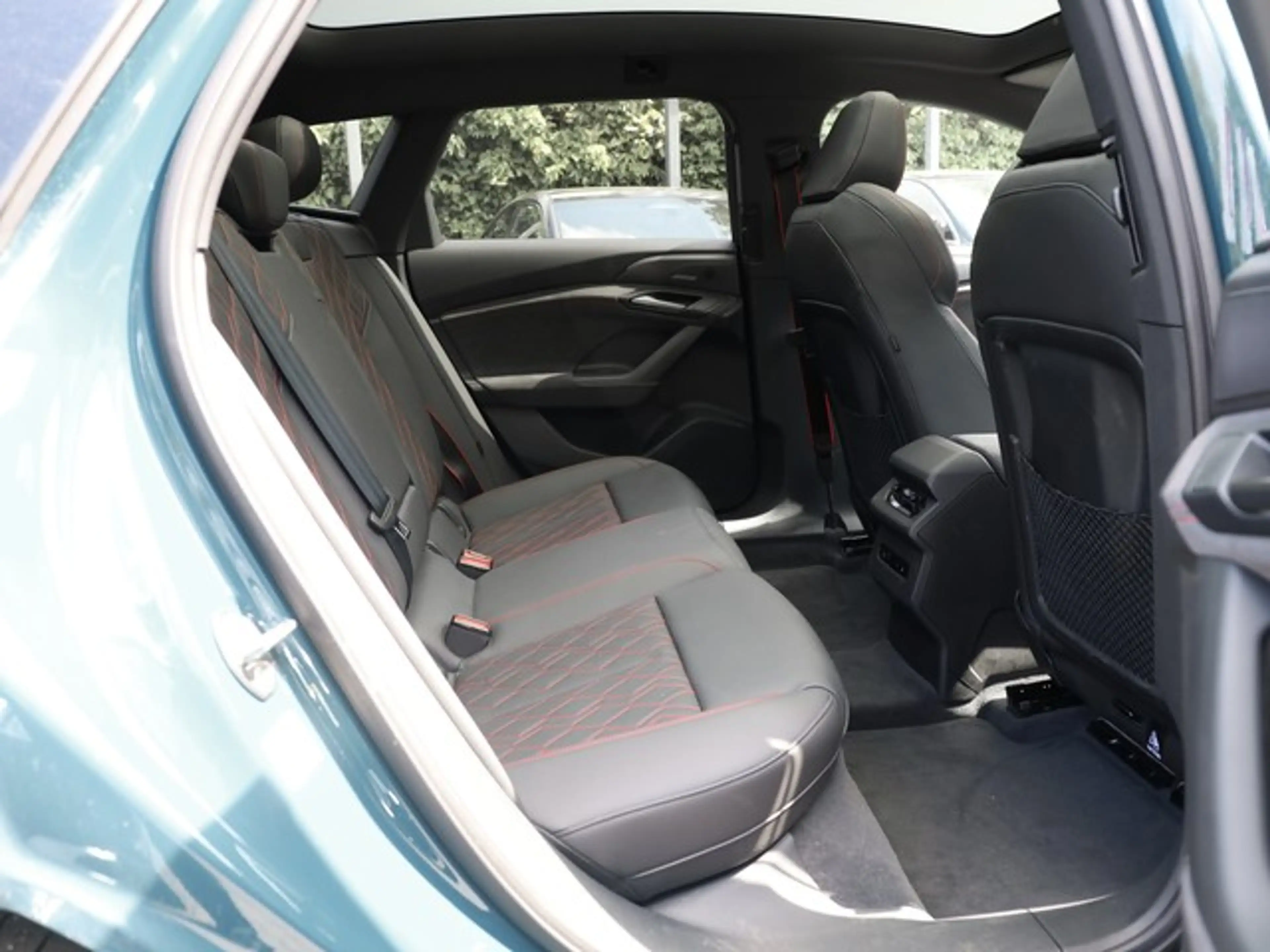 Audi S6 e-tron Avant Edition One Blue B&O Pano LM21 AHK ACC Te... — photo 9