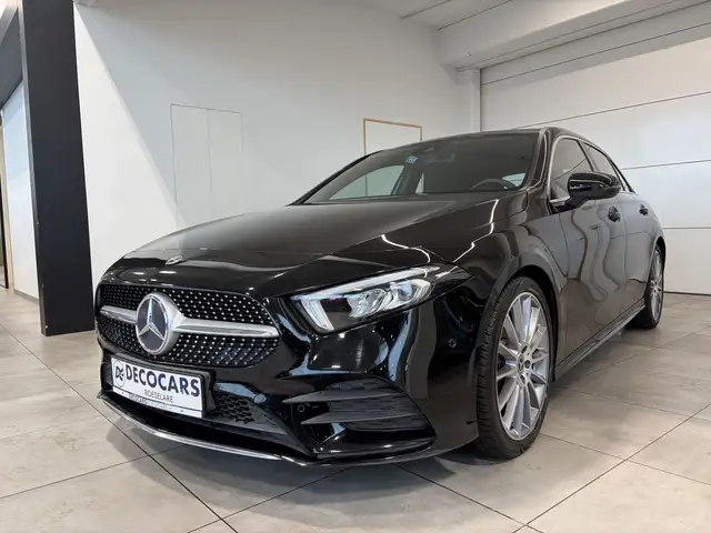 Mercedes-Benz A 45 AMG AMG Pack / Zetelverwarming / Sfeerverlichting / Sensoren / Cruise Control / Navigatie /
