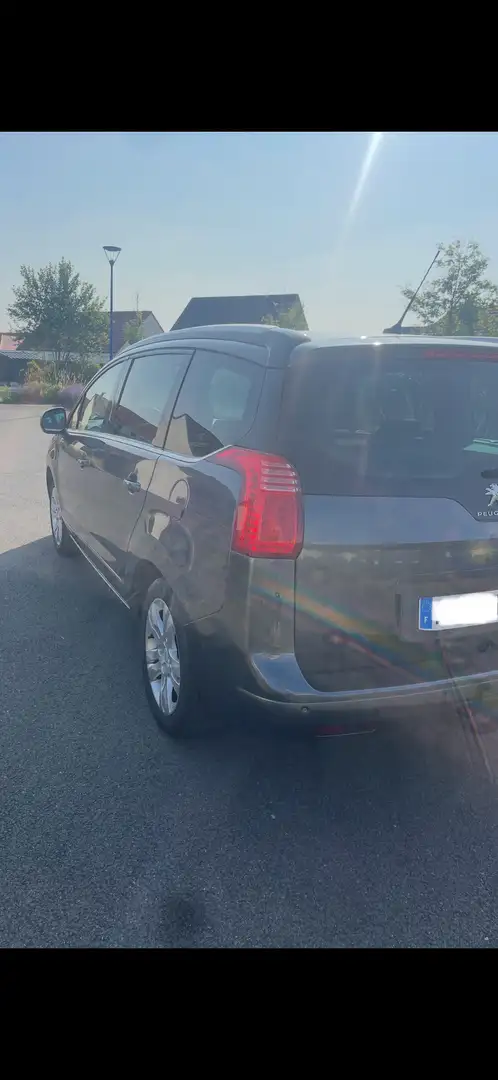 Peugeot 5008 1.6 HDi 115ch Allure 7 places 72.000km Gris - 2