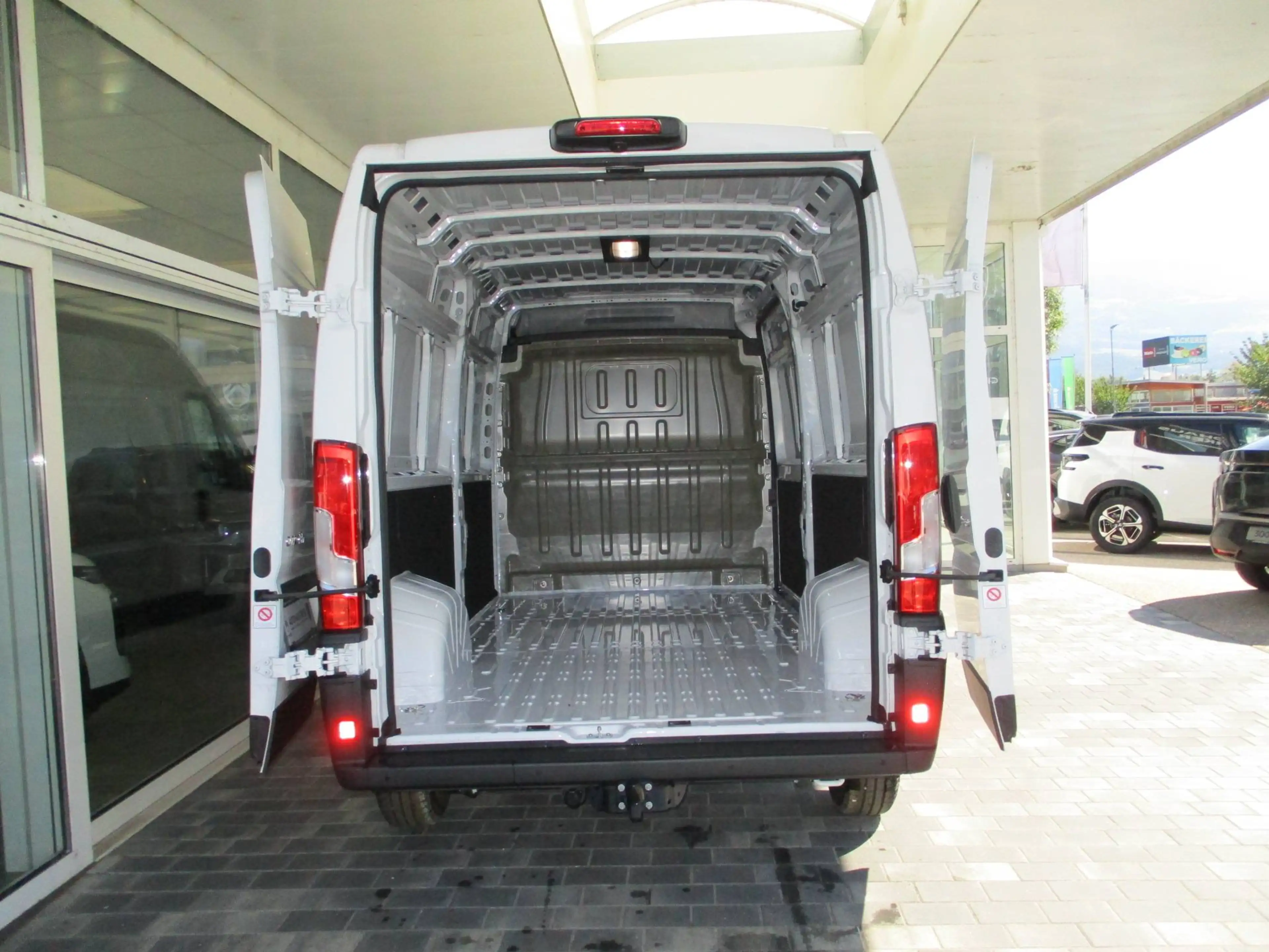 Citroen Jumper KW 35+ L3H2 Heavy BHDi 140 Automatik, € 30.000,-- Netto — photo 9