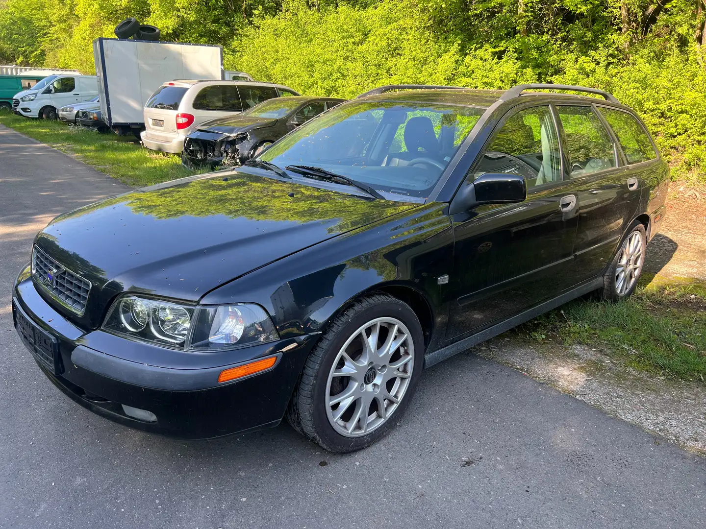 Volvo V40 V40 1.9 D Comfort, Keine TÜV, Airbag lampe, Schwarz - 1