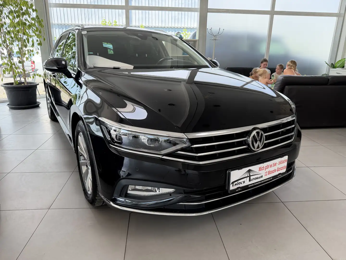 Volkswagen Passat Kombilimousine Schwarz - 2