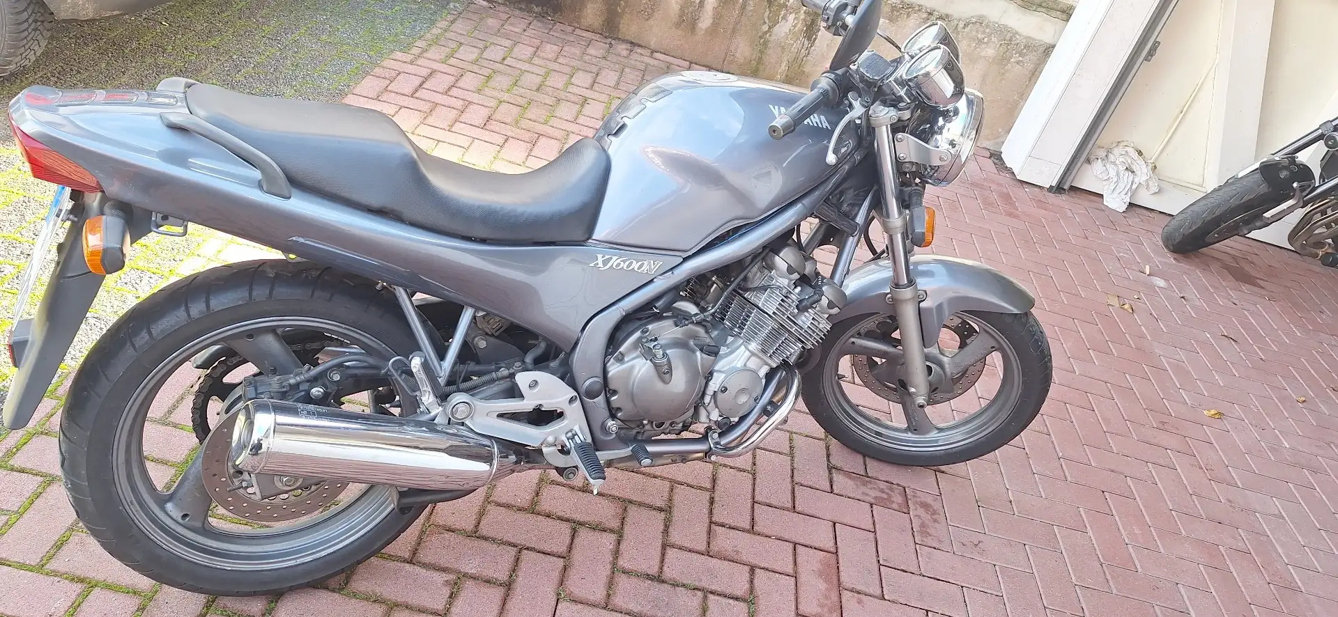 Yamaha XJ 600 Plateado - 2