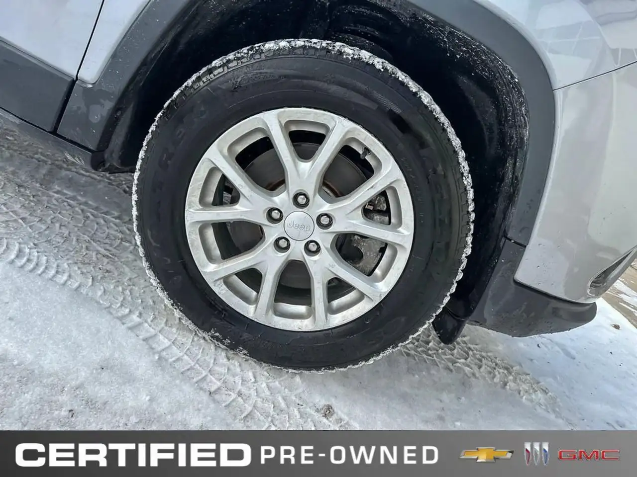Jeep Cherokee снимка Jeep Cherokee