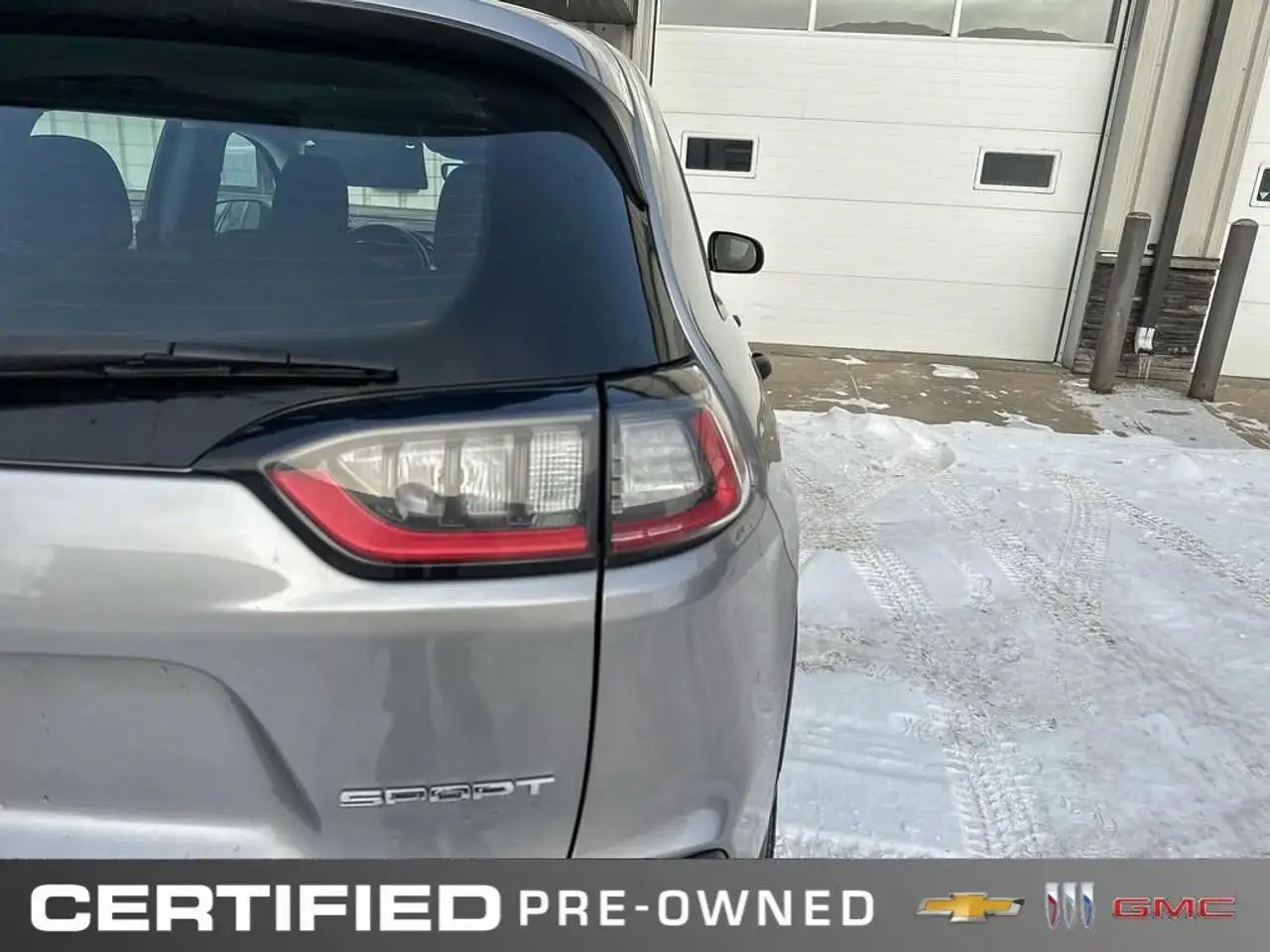 Jeep Cherokee снимка Jeep Cherokee