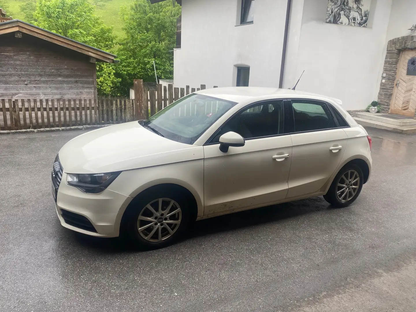 Audi A1 A1 Sportback 1,2 TFSI Weiß - 2