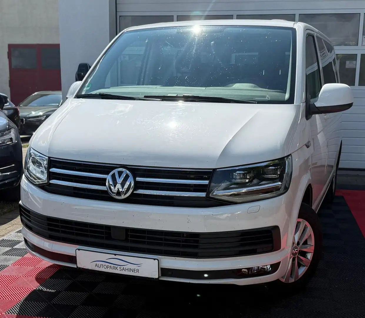 Volkswagen T6 Caravelle T6 CARAVELLE/TOP/NAVI/LED Weiß - 1
