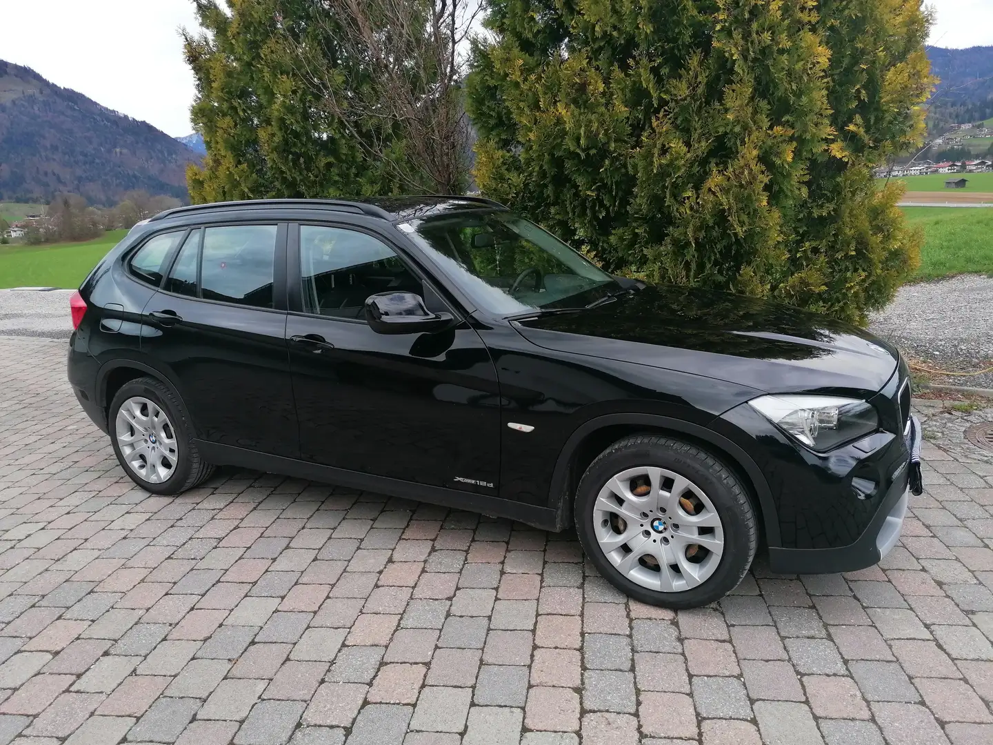 BMW X1 X1 xDrive18d - Allrad - neues Pickerl! Schwarz - 1