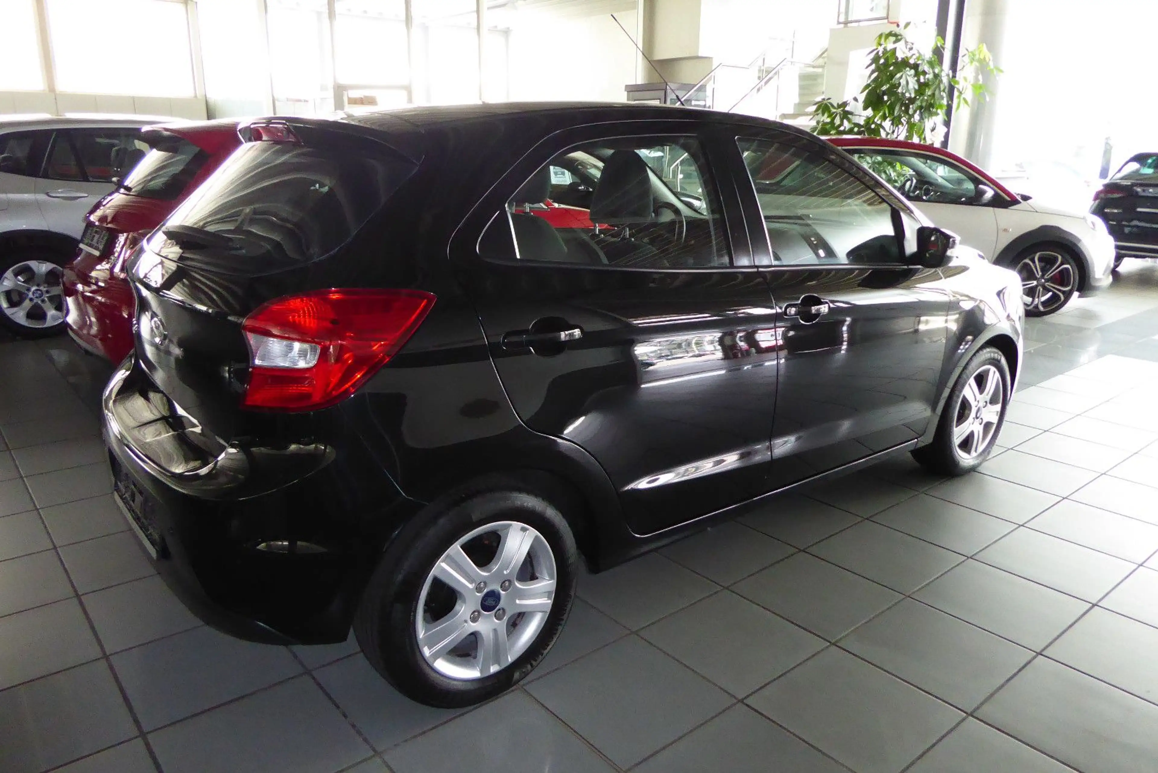 Ford Ka/Ka+ KA+ erst 53.200 KM!! Klima PDC — photo 4