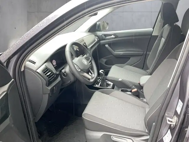 Volkswagen T-Cross view 8