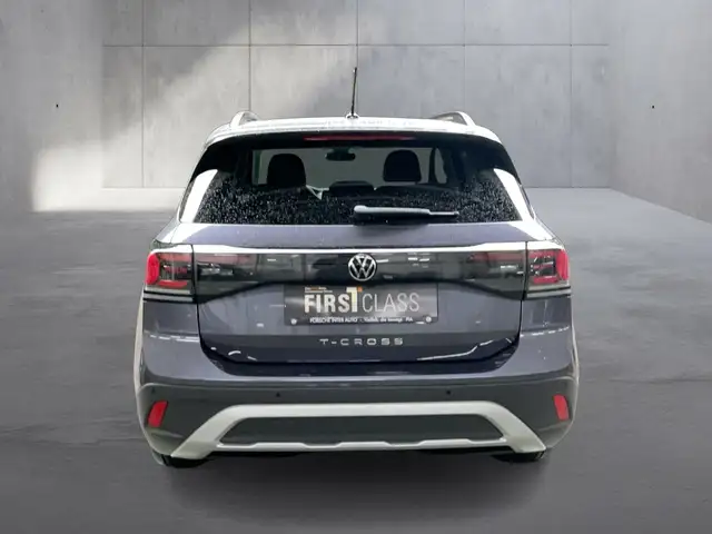 Volkswagen T-Cross view 4