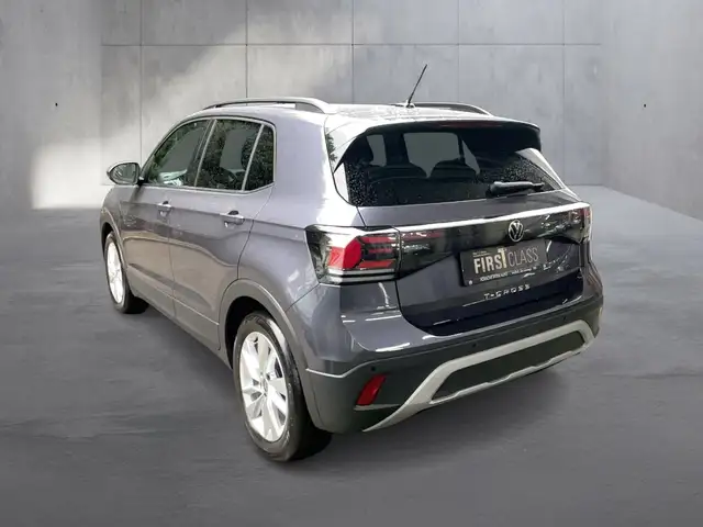 Volkswagen T-Cross view 3