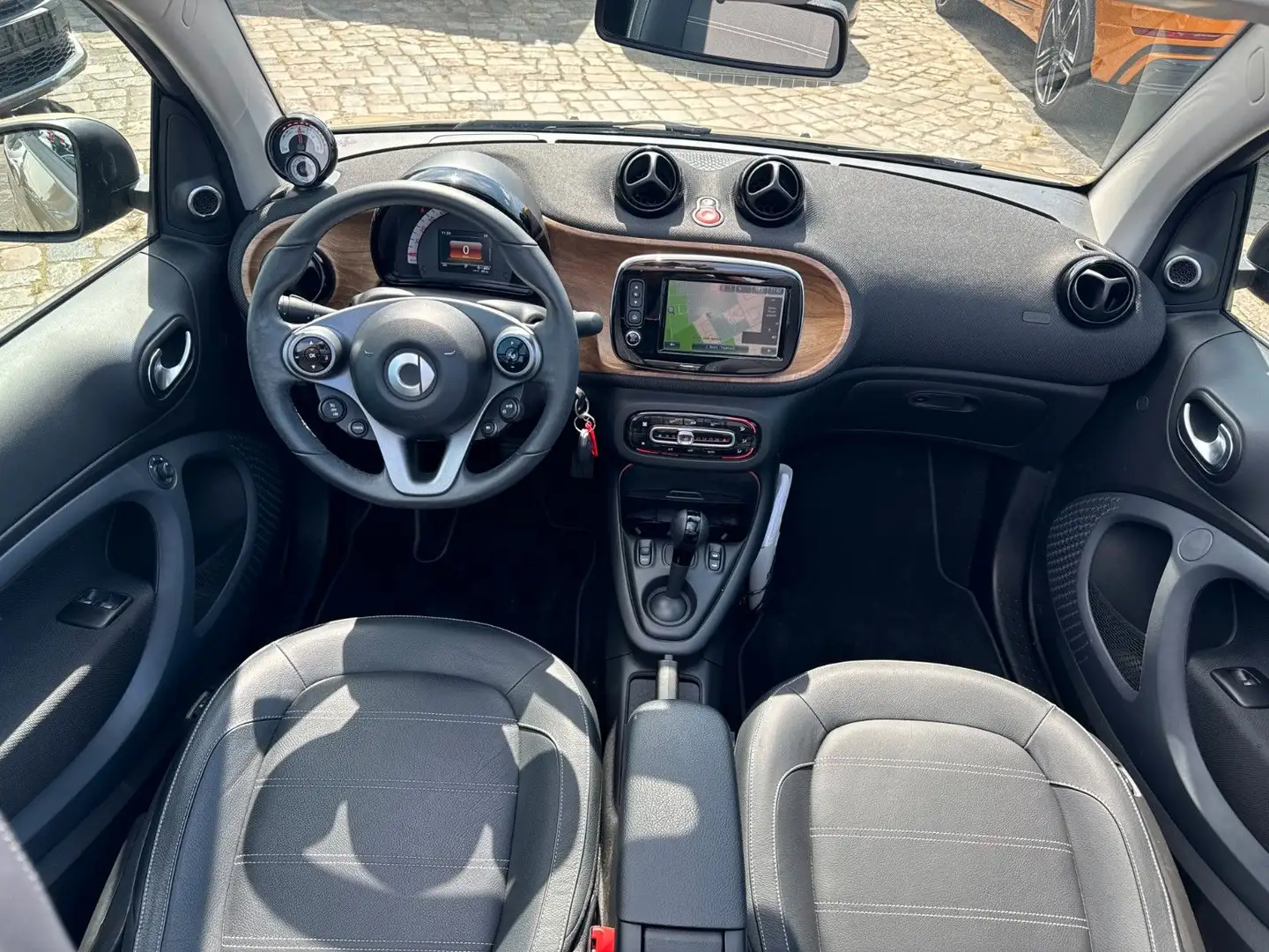 smart forTwo Cabrio EQ *Prime *Exclusiv Plus *JBL *LED Beige - 2