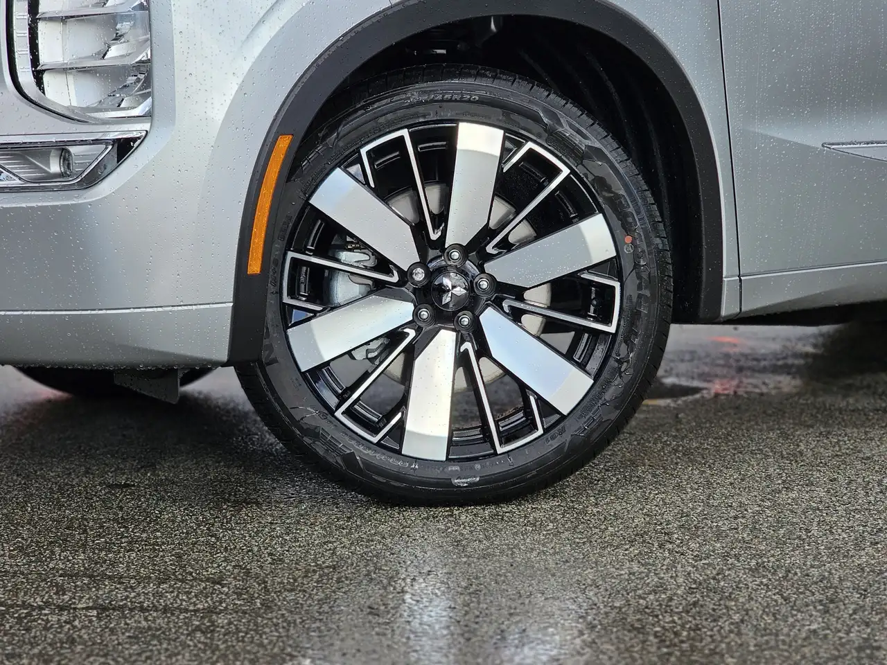 Mitsubishi Outlander снимка Mitsubishi Outlander