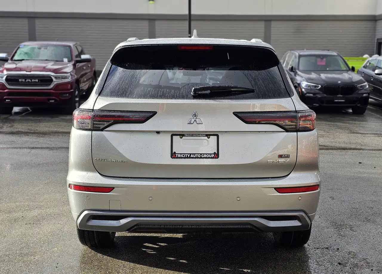 Mitsubishi Outlander снимка Mitsubishi Outlander