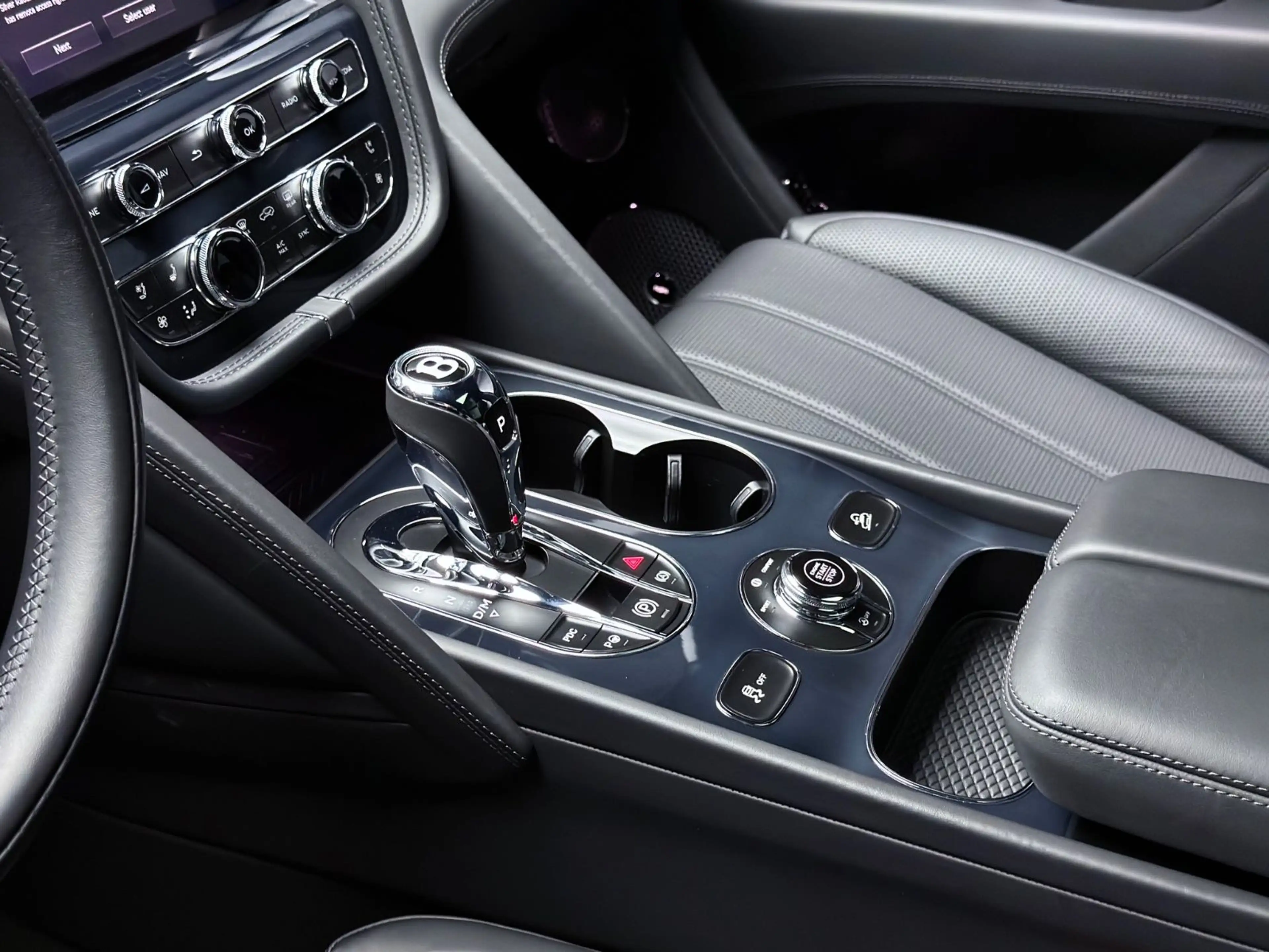 Bentley Bentayga V8 EWB BLACKLINE PANO NAIM 22" FULL PPF — photo 5