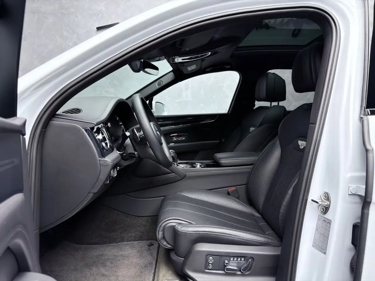 Bentley Bentayga 2024