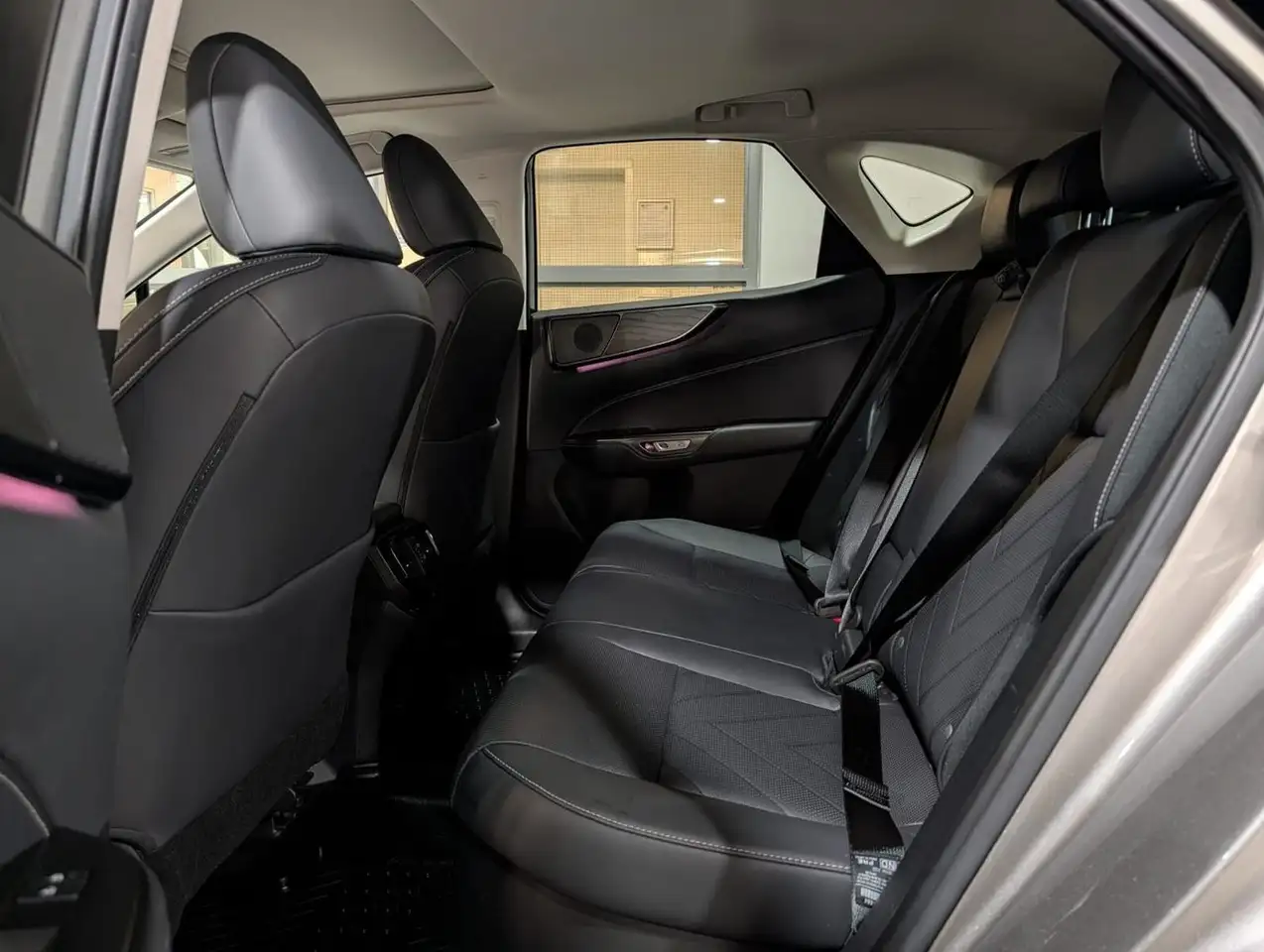 Lexus NX снимка Lexus NX