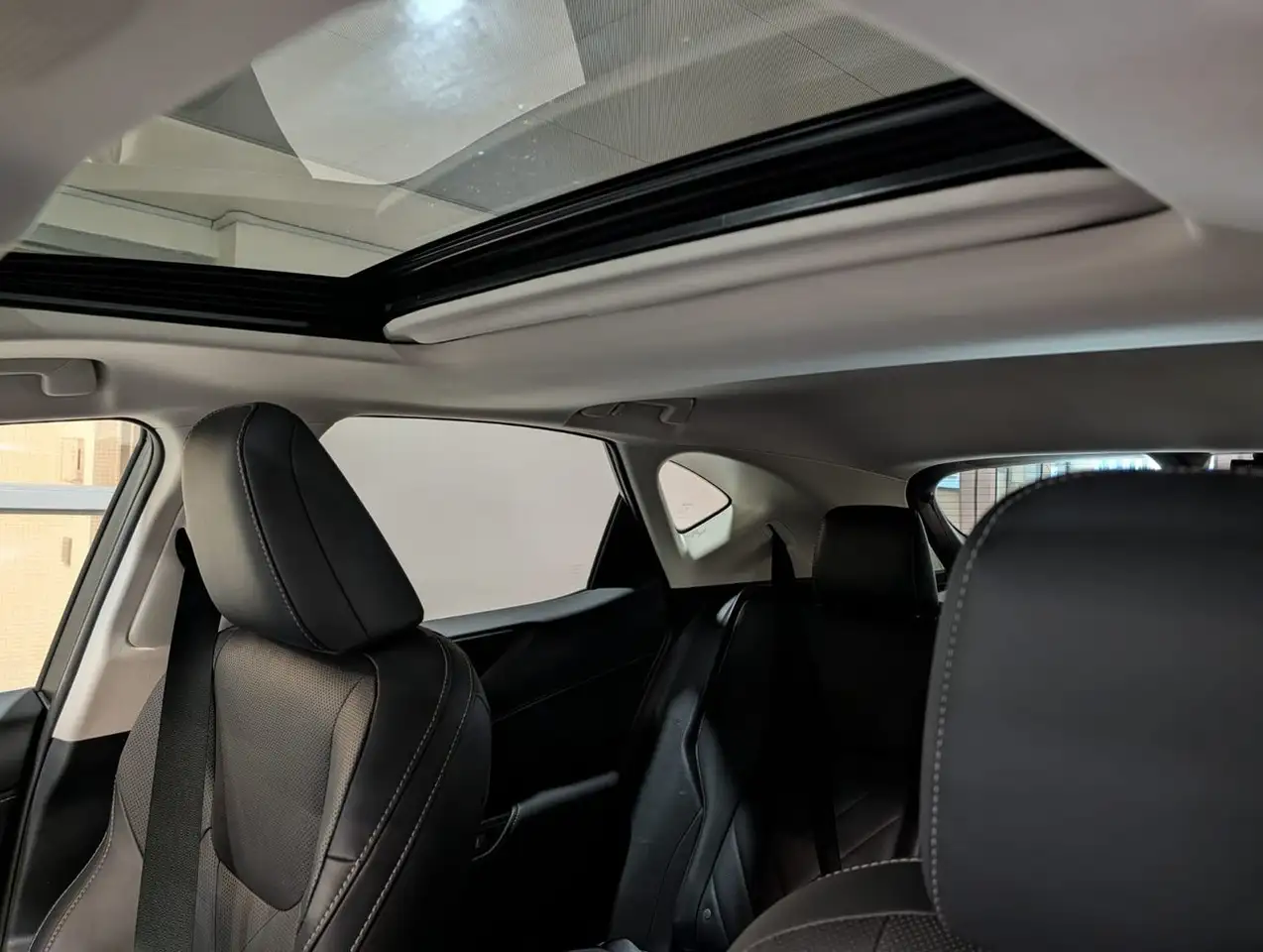 Lexus NX снимка Lexus NX