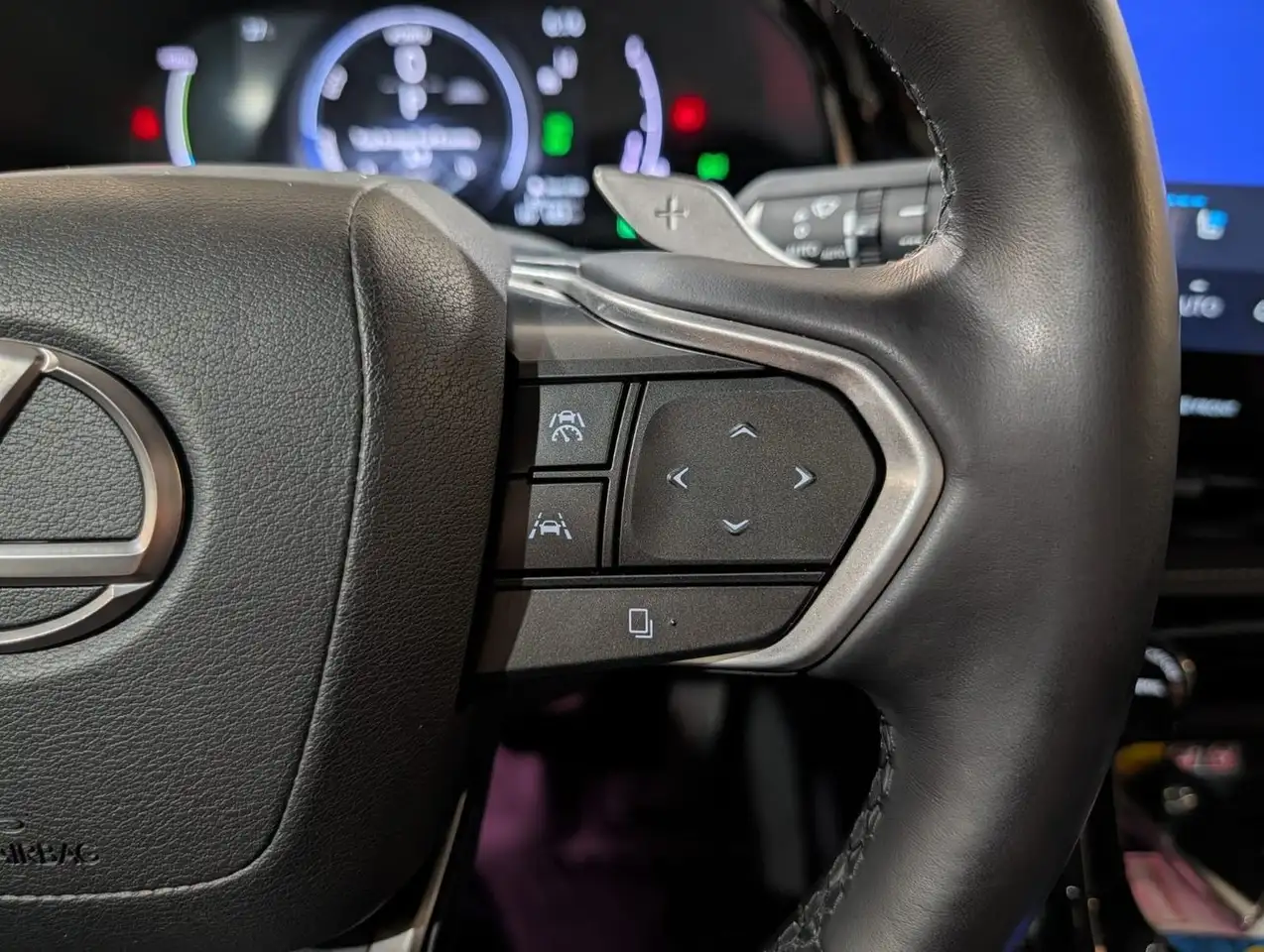 Lexus NX снимка Lexus NX