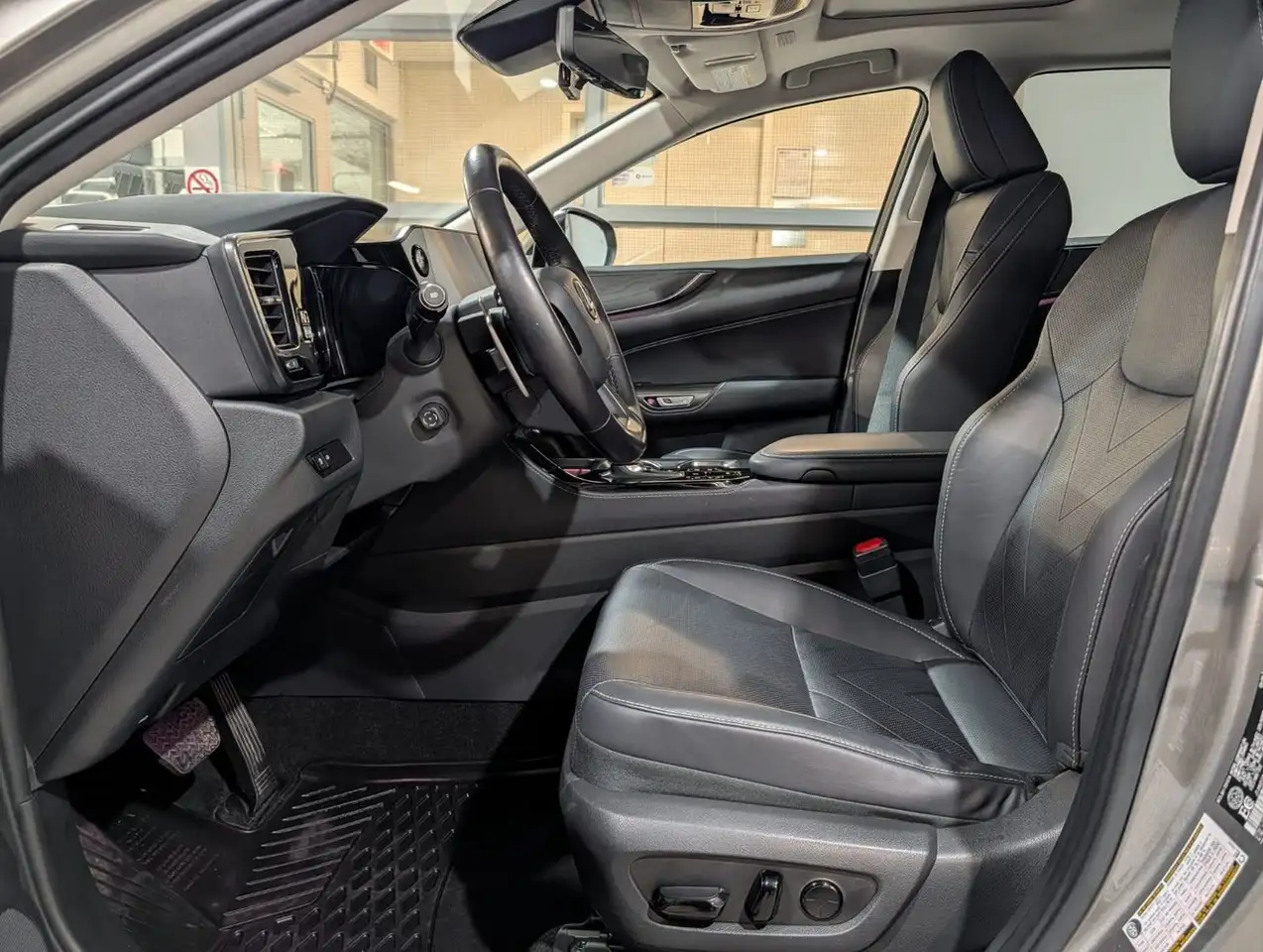 Lexus NX снимка Lexus NX