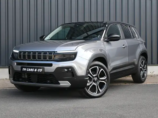 Jeep Avenger view 2