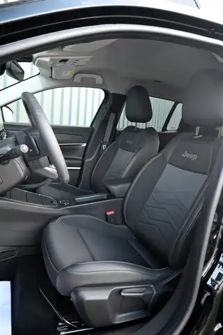 Jeep Avenger view 11
