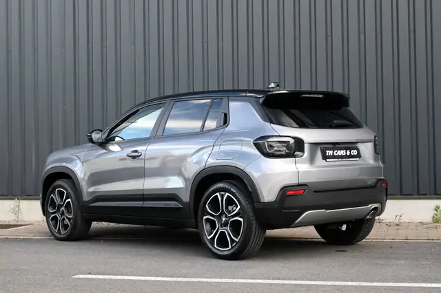 Jeep Avenger view 4