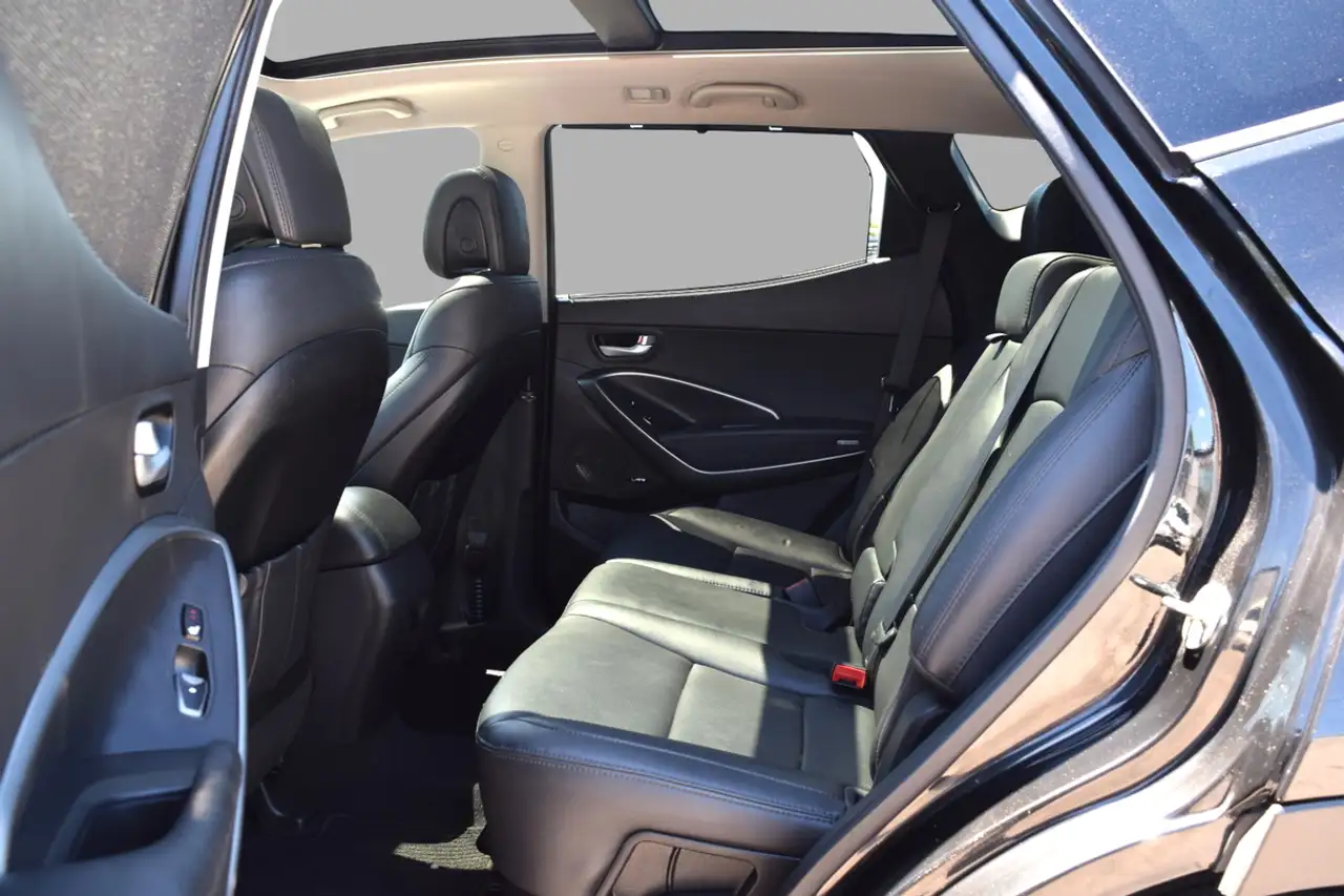 Hyundai SANTA FE photo Hyundai SANTA FE