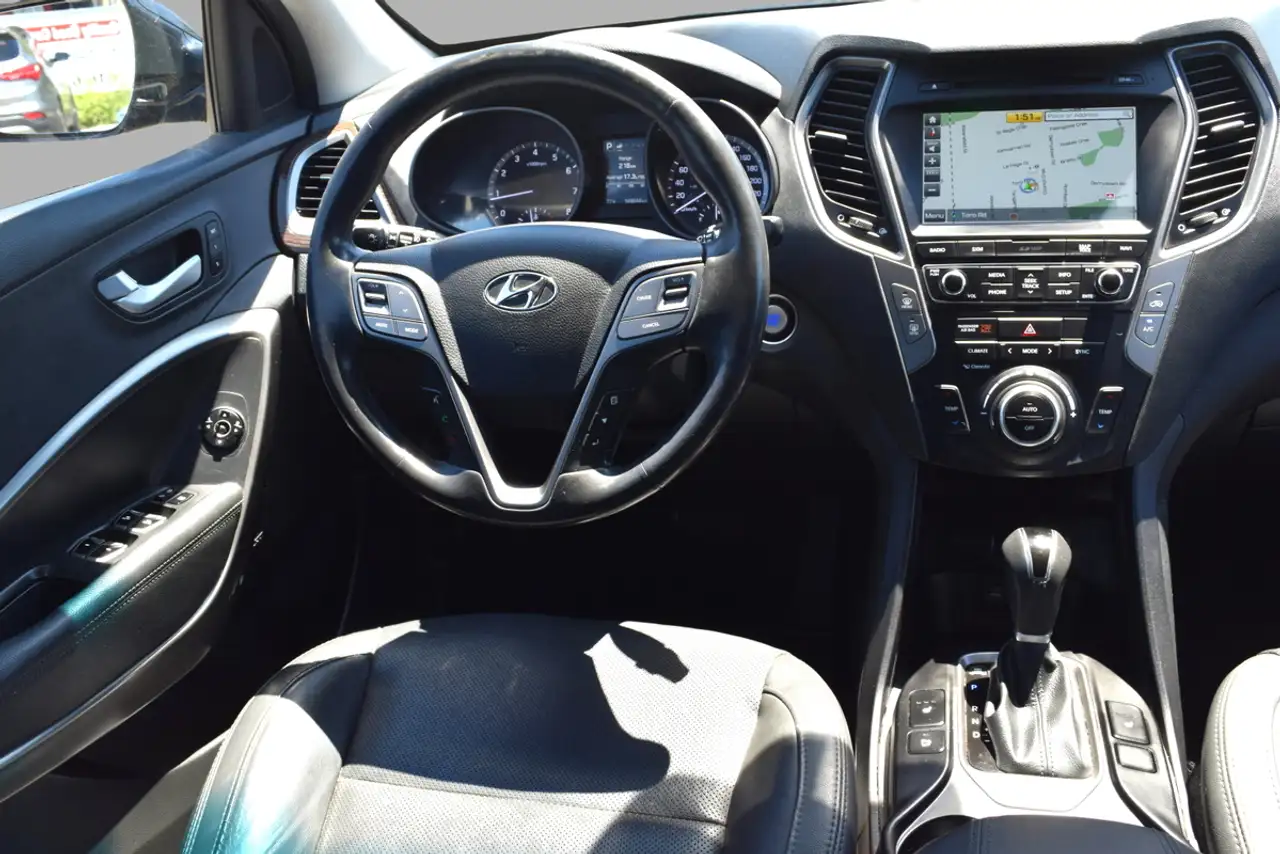 Hyundai SANTA FE photo Hyundai SANTA FE