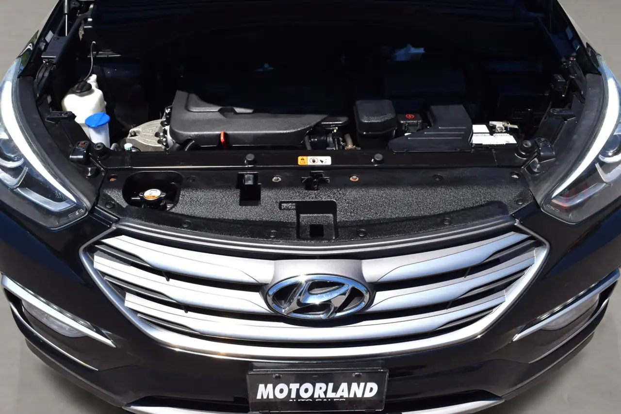 Hyundai SANTA FE photo Hyundai SANTA FE