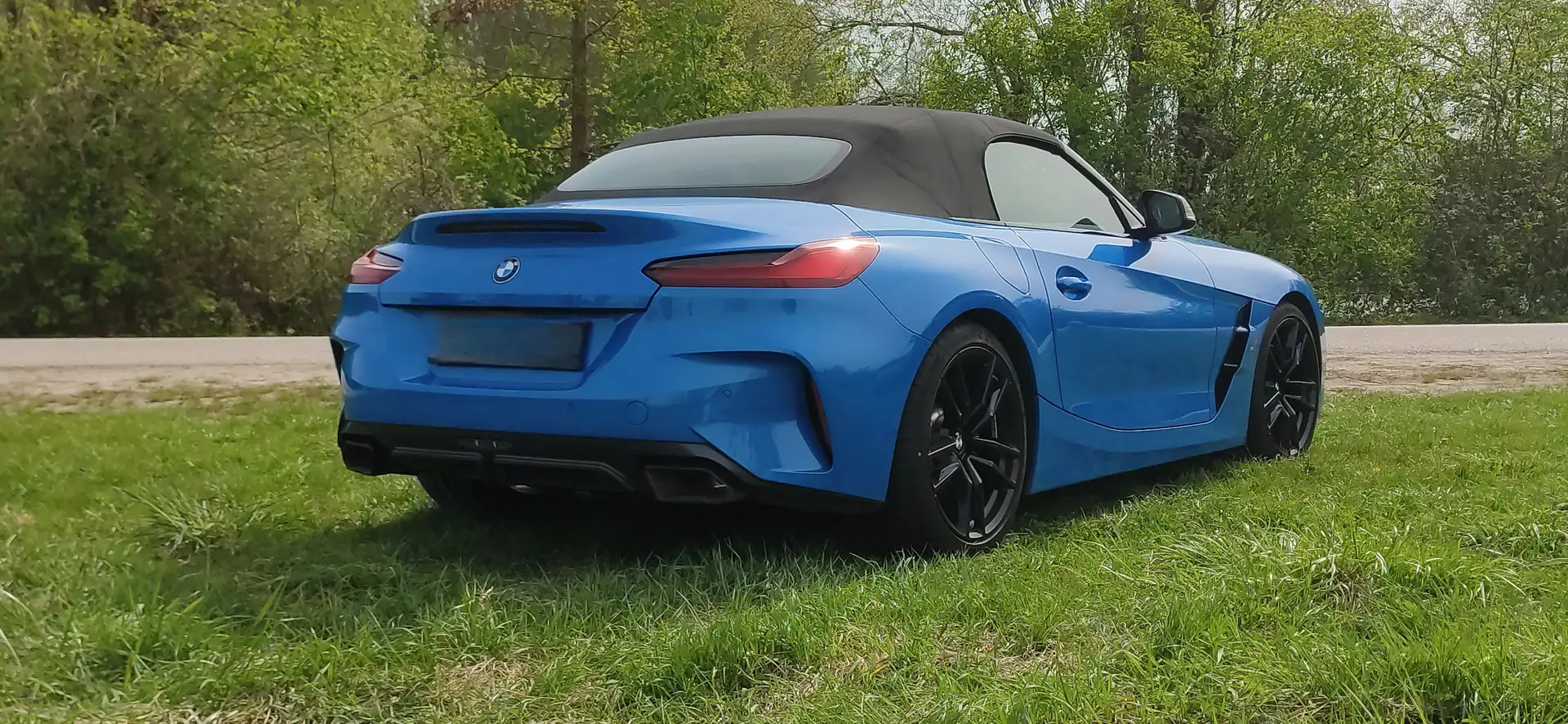 BMW Z4 M40i Blau - 2