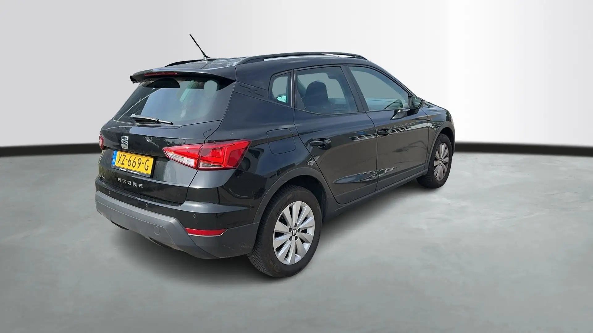 SEAT Arona 1.0 TSI 95pk Style Business Intense / Navigatie / Noir - 2