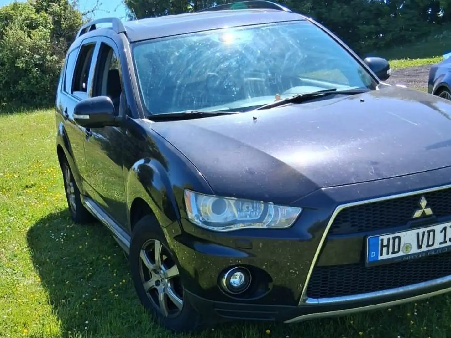 Mitsubishi Outlander Instyle 4WD 7 Sitzer / Automatik / Kamera Schwarz - 1