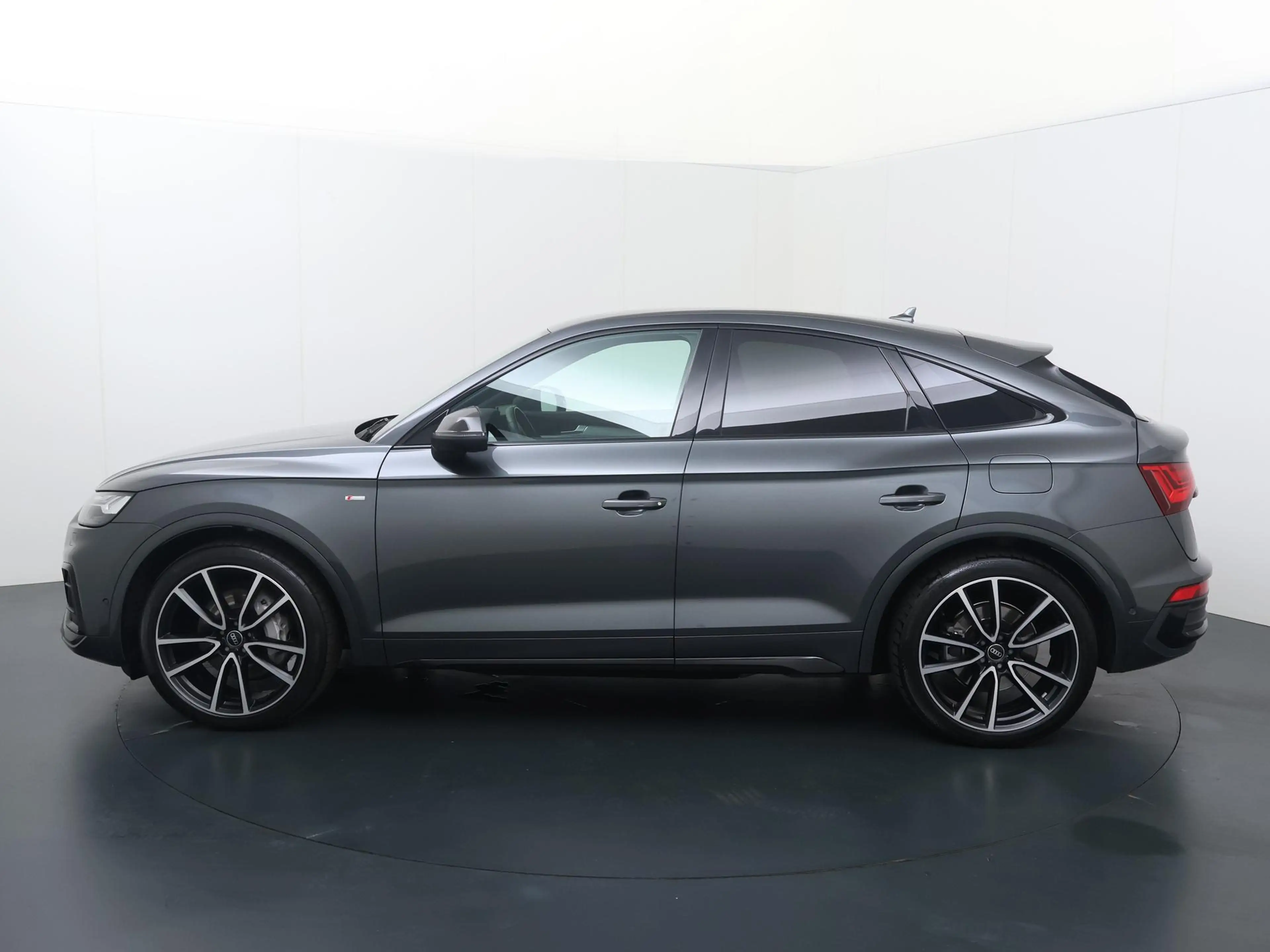 Audi Q5 Sportback 50 TFSI e S edition Competition | 299 PK — photo 2