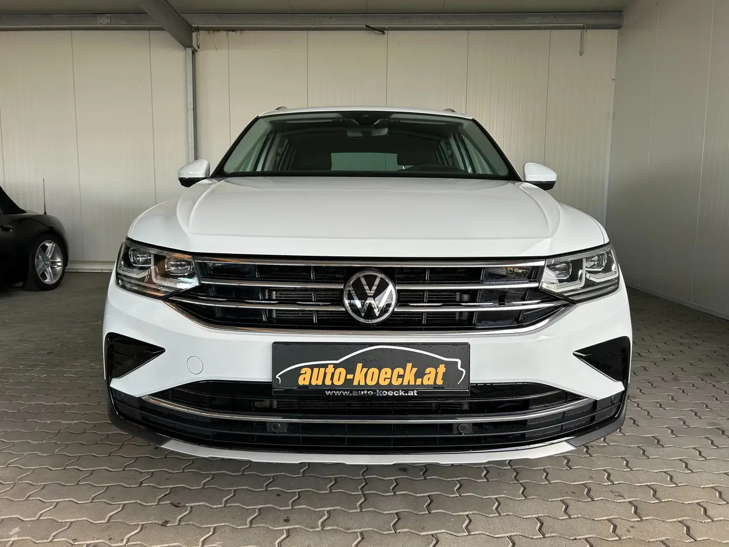 Volkswagen Tiguan Elegance 4Motion Weiß - 2