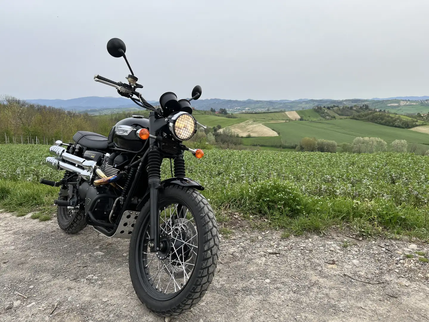 Triumph Scrambler jet black - 2