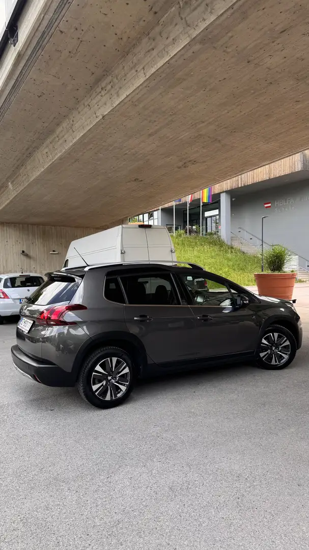 Peugeot 2008 PureTech 110 GPF Stop&Start EAT6 Signature - 2