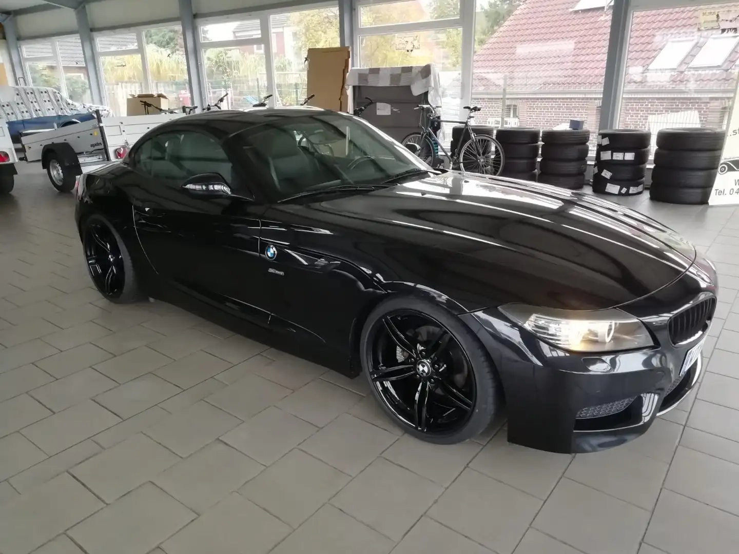 BMW Z4 sDrive 23i / nur Sommer & wenig Kilometer! Schwarz - 1