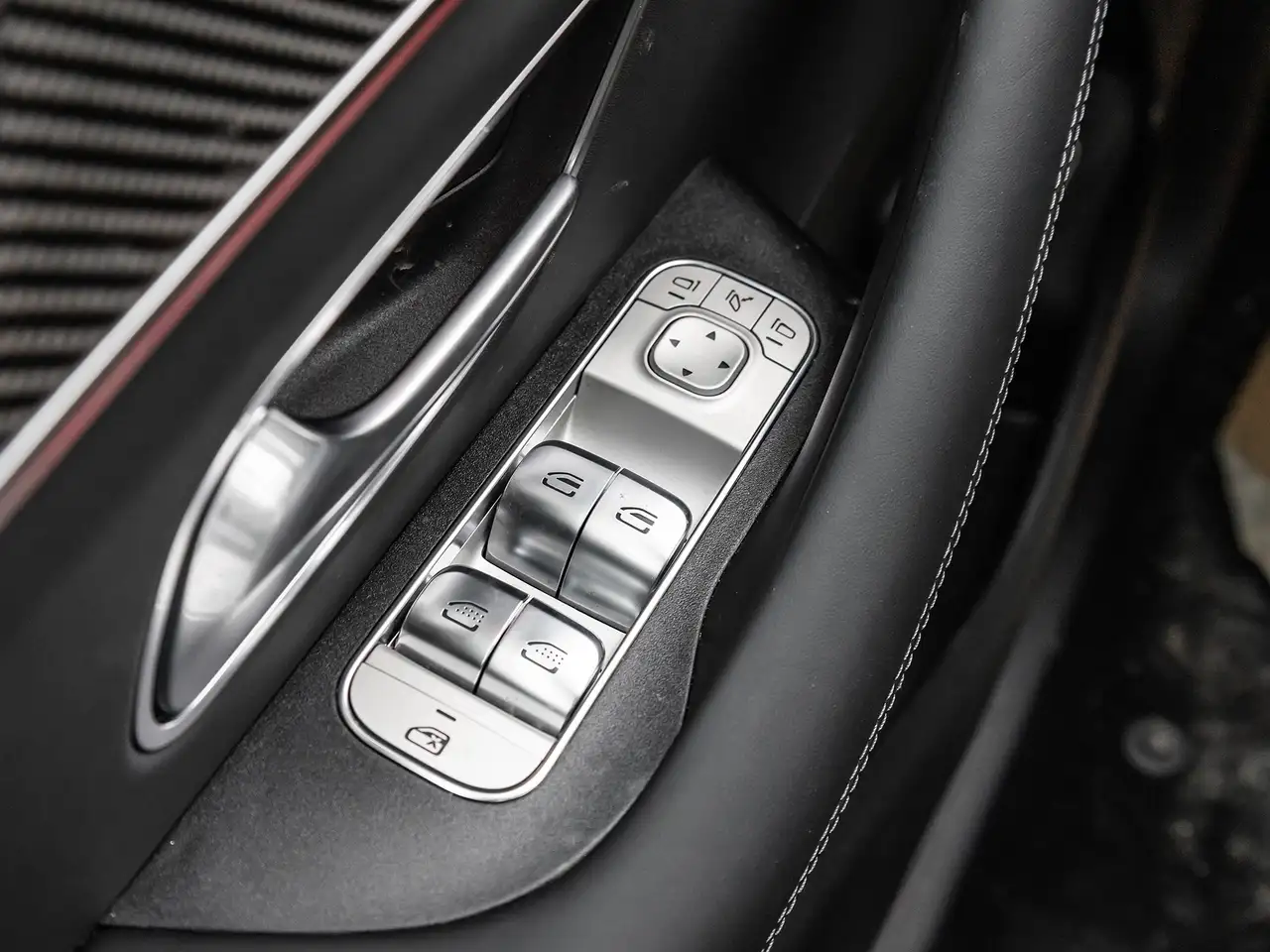 Mercedes-Benz GLS снимка Mercedes-Benz GLS