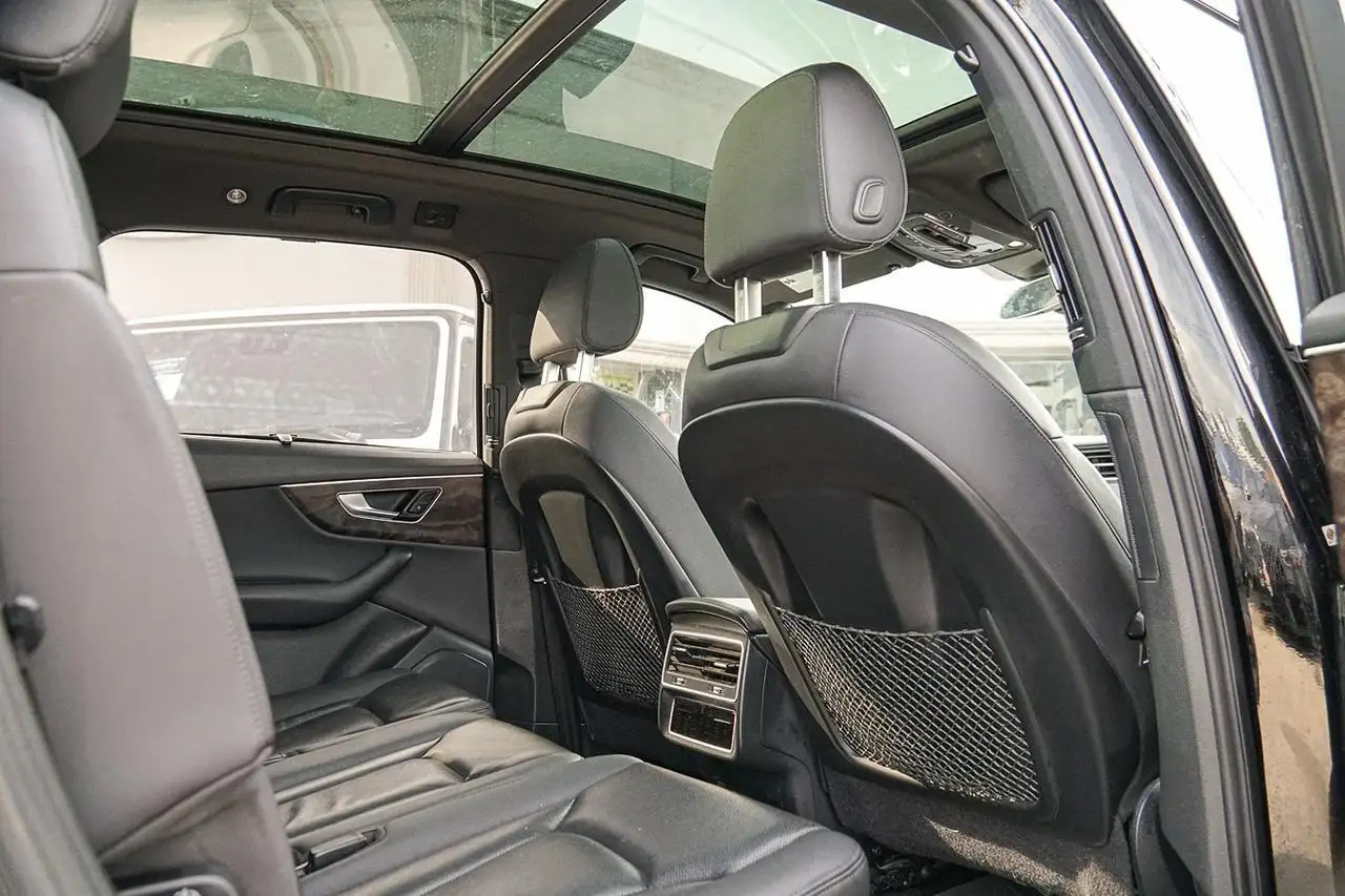 Audi Q7 photo Audi Q7