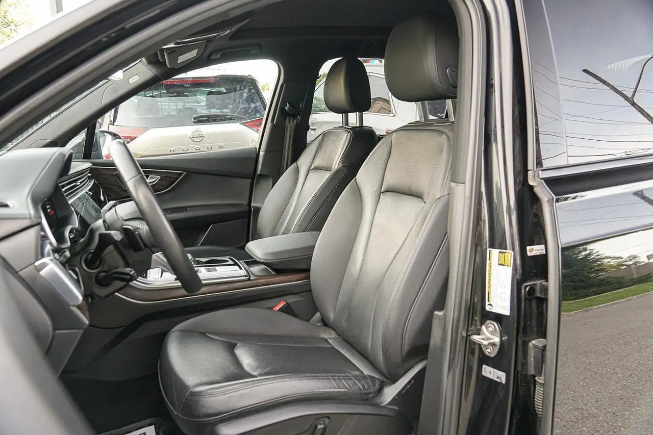 Audi Q7 photo Audi Q7