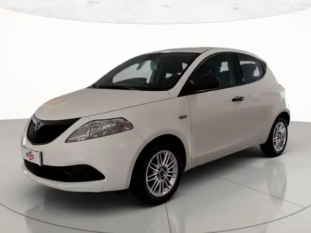 Lancia Ypsilon 1.0 firefly hybrid silver s&s 70cv