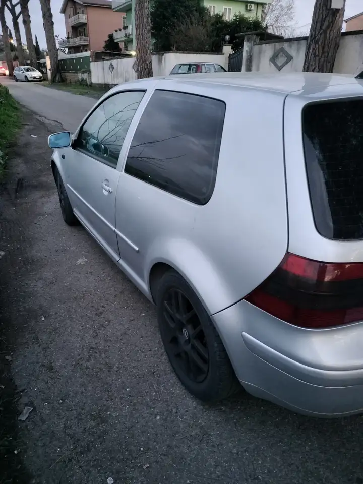 Volkswagen Golf 3p 1.9 tdi Highline 115cv, foto 3