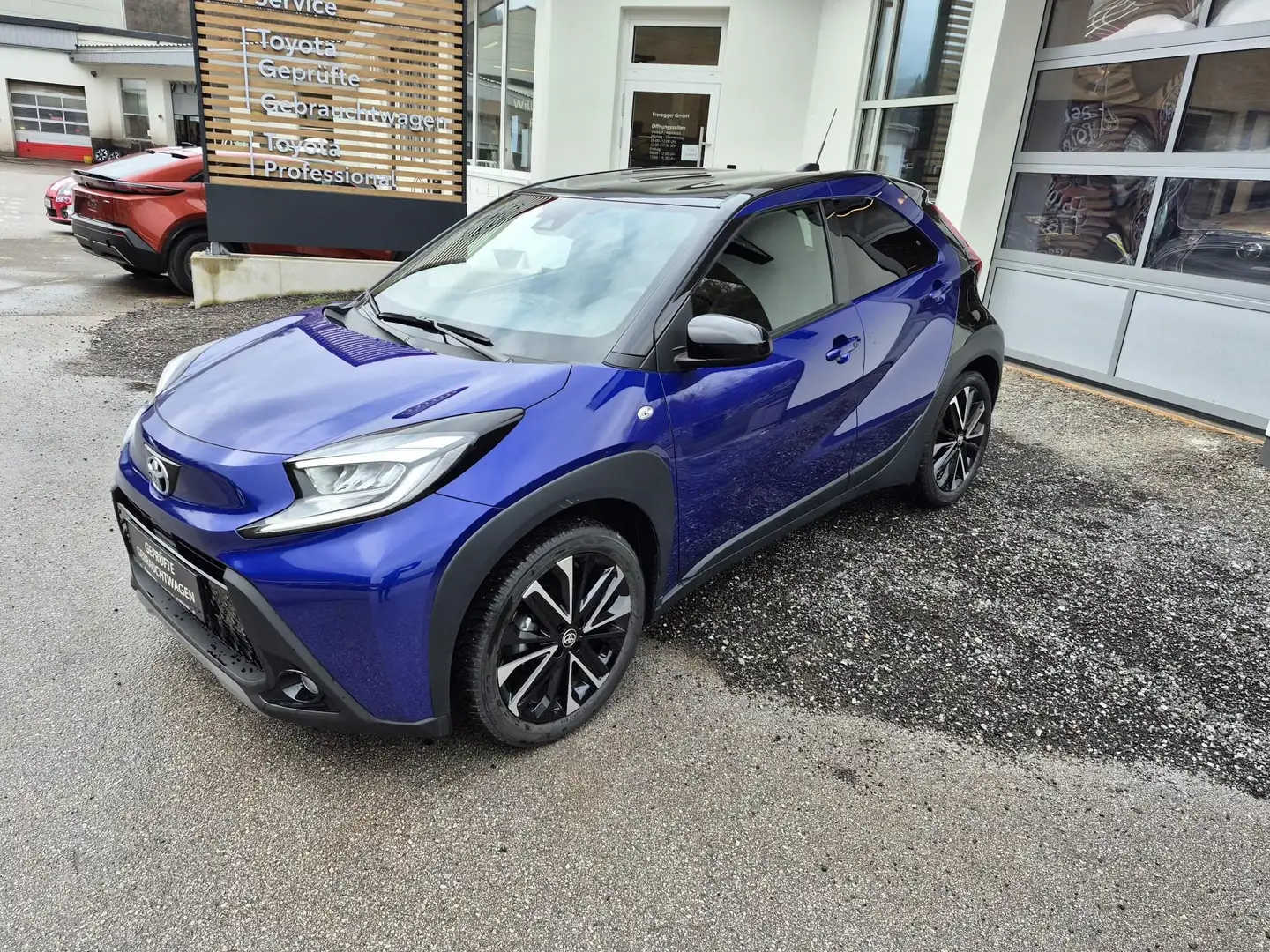 Toyota Aygo X Explore Blau - 2
